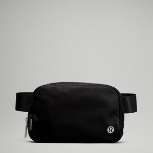 Lululemon Everywhere Belt Bag